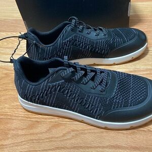 NWOT Alpine Design men’s shoes